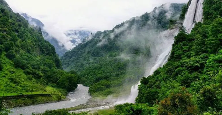 Jung waterfall Tawang