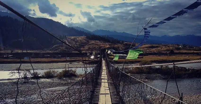 Hanging bridge at Siyom River