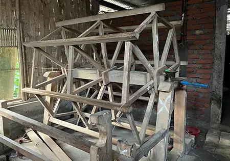 Sualkuchi - silk village of Assam